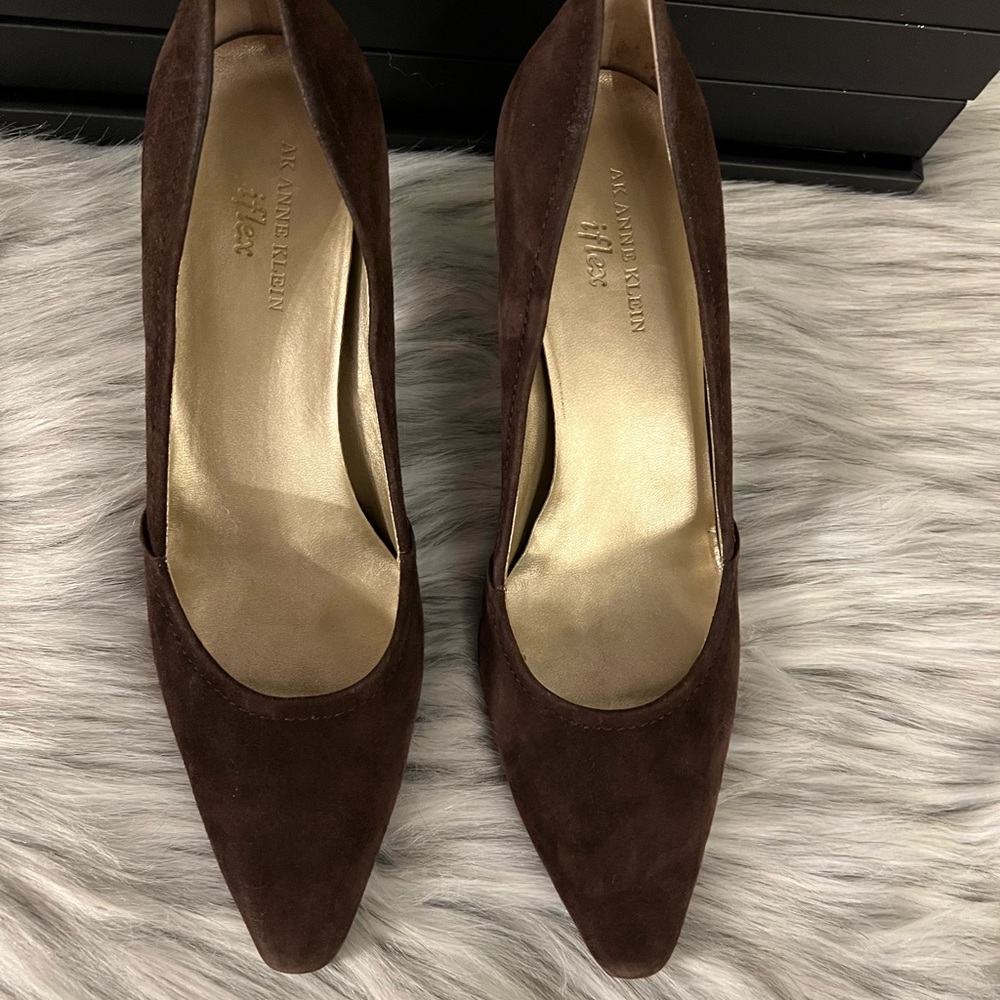 AK ANNE KLEIN IFLEX  👠 Ladies Brown Suede High Heels